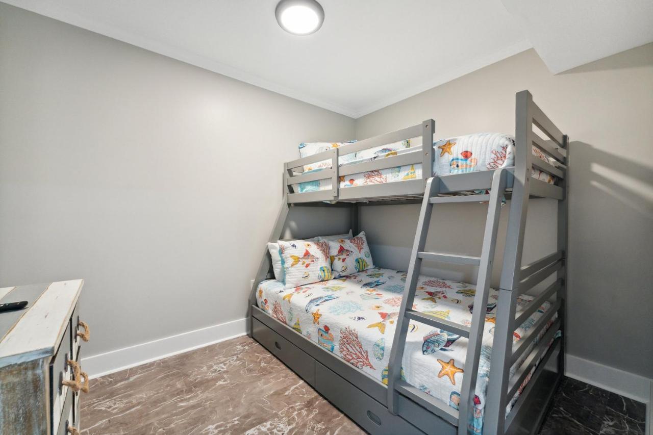 Holiday home Dolphin View At 8629 Surf Drive By Nautical *